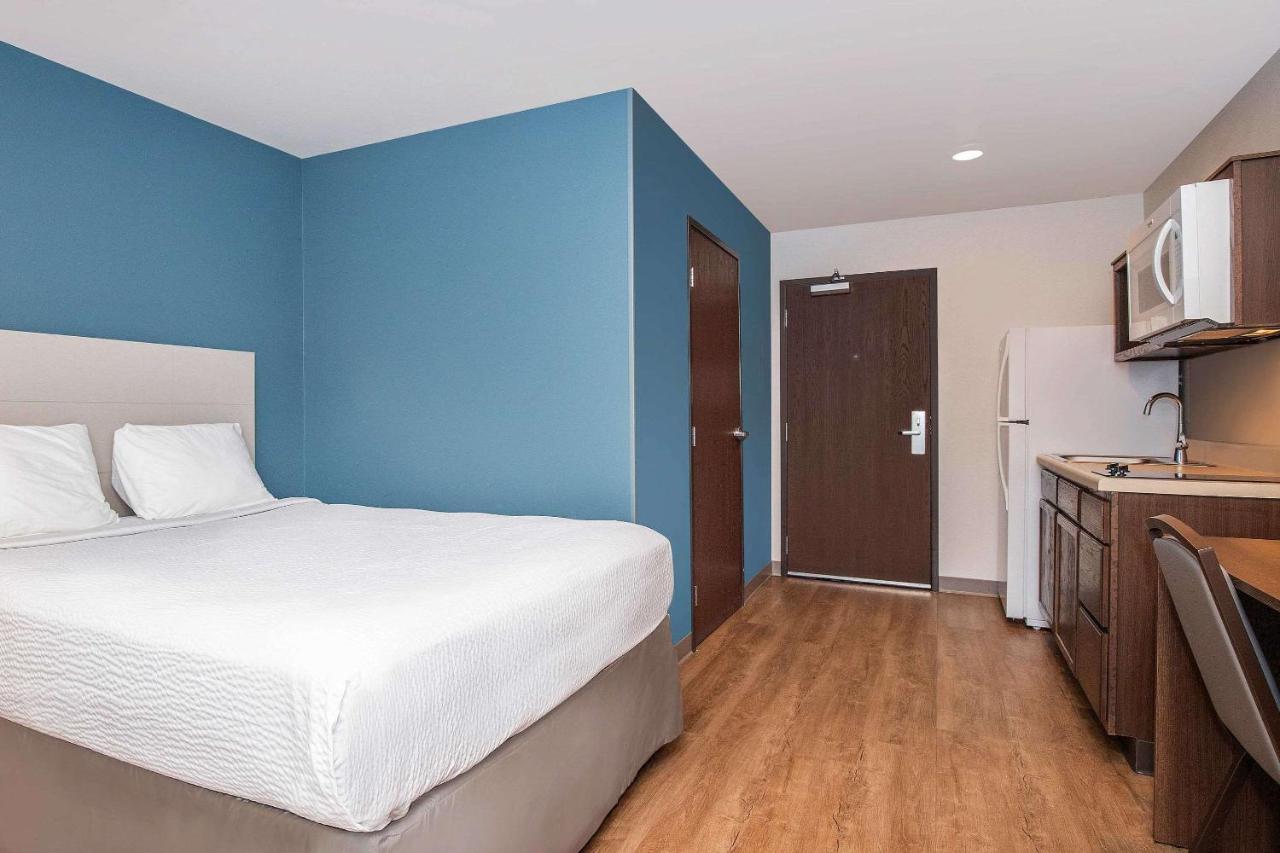 Woodspring Suites Carol Stream - Chicago ภายนอก รูปภาพ