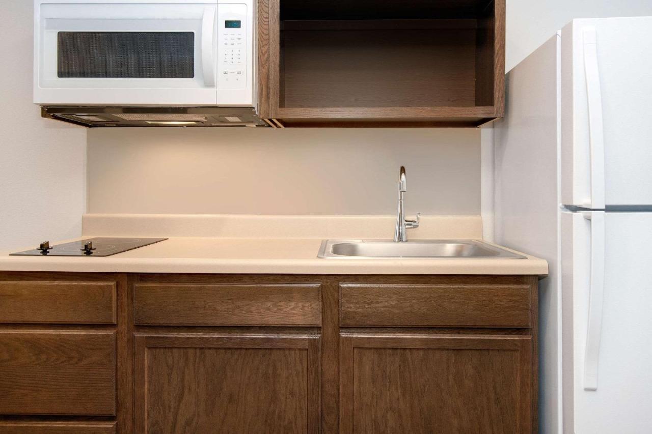 Woodspring Suites Carol Stream - Chicago ภายนอก รูปภาพ
